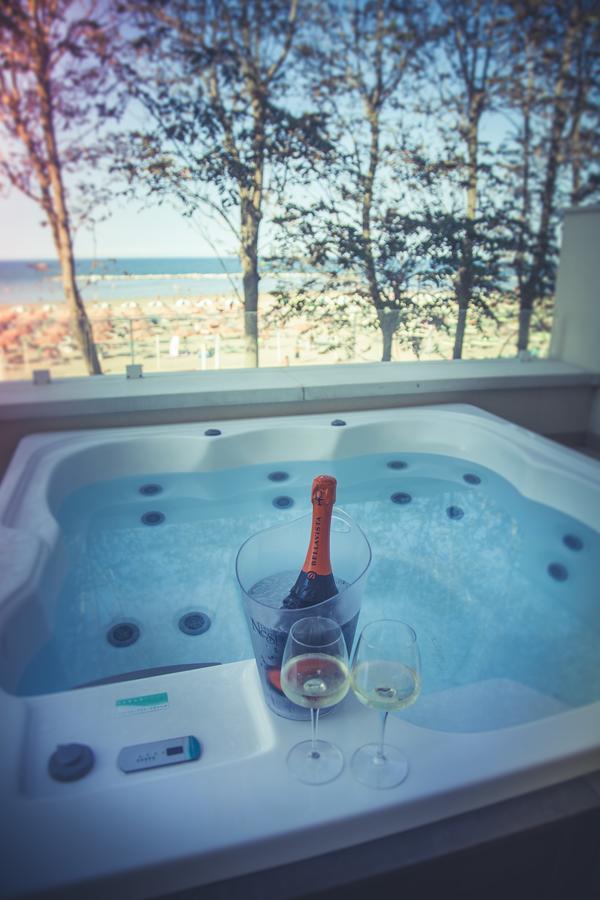 Marina Beach Suite Hotel 리미니 외부 사진