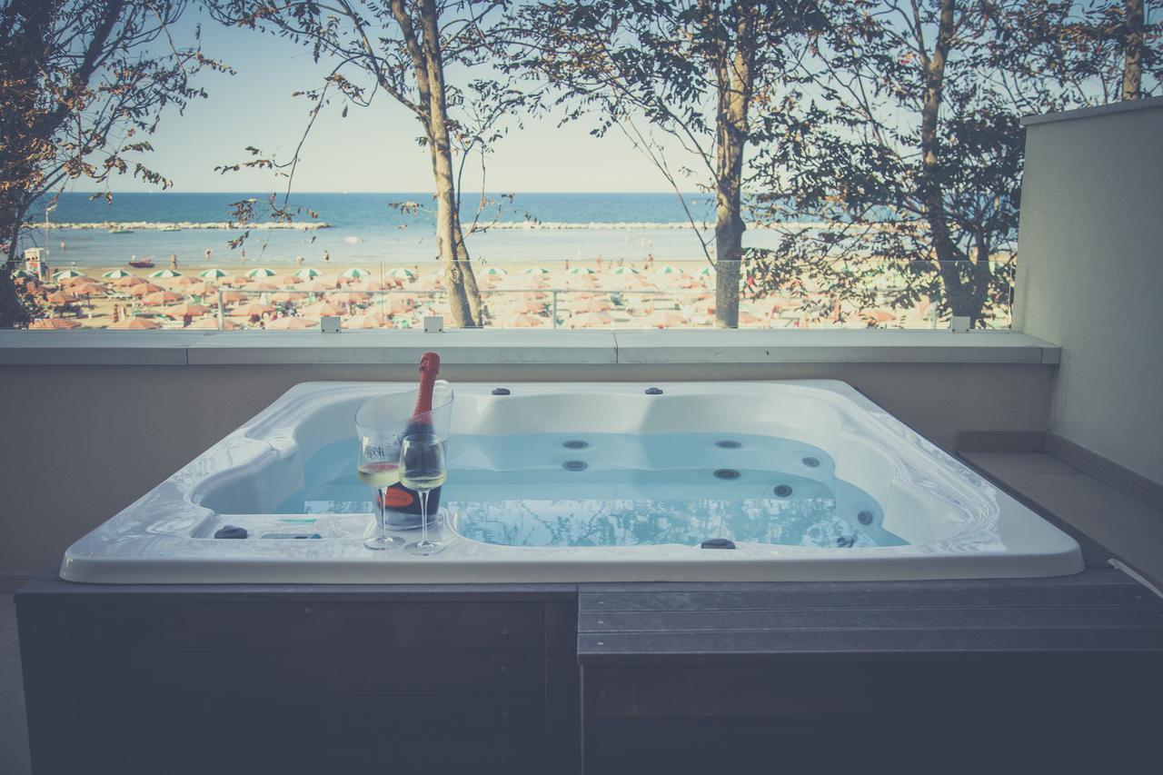 Marina Beach Suite Hotel 리미니 외부 사진